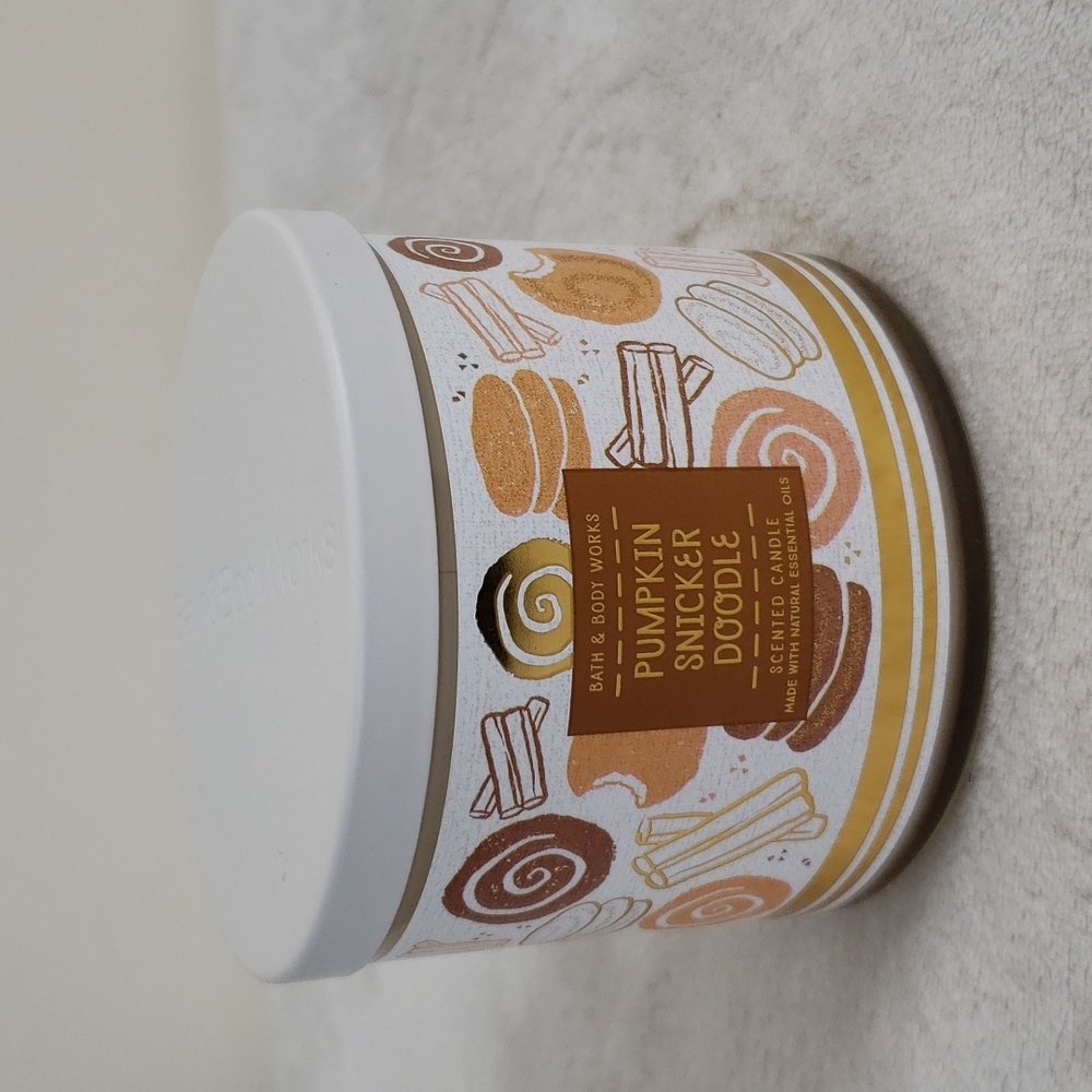 Bath & Body Works Pumpkin Snicker Doodle Candle